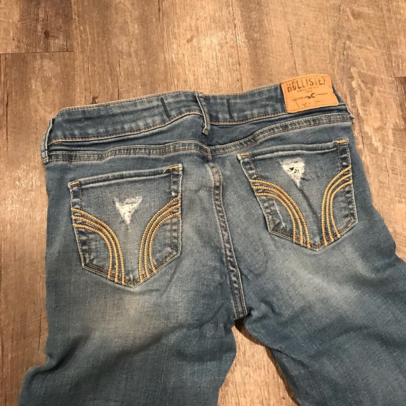 SOLD!!! HOLLISTER SKINNY JEANS - Picture 4 of 4